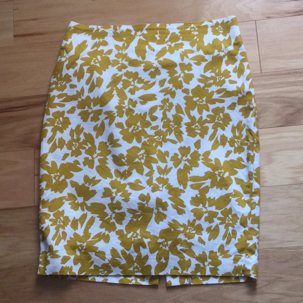 Marigold floral print straight skirt sz 8 curvy